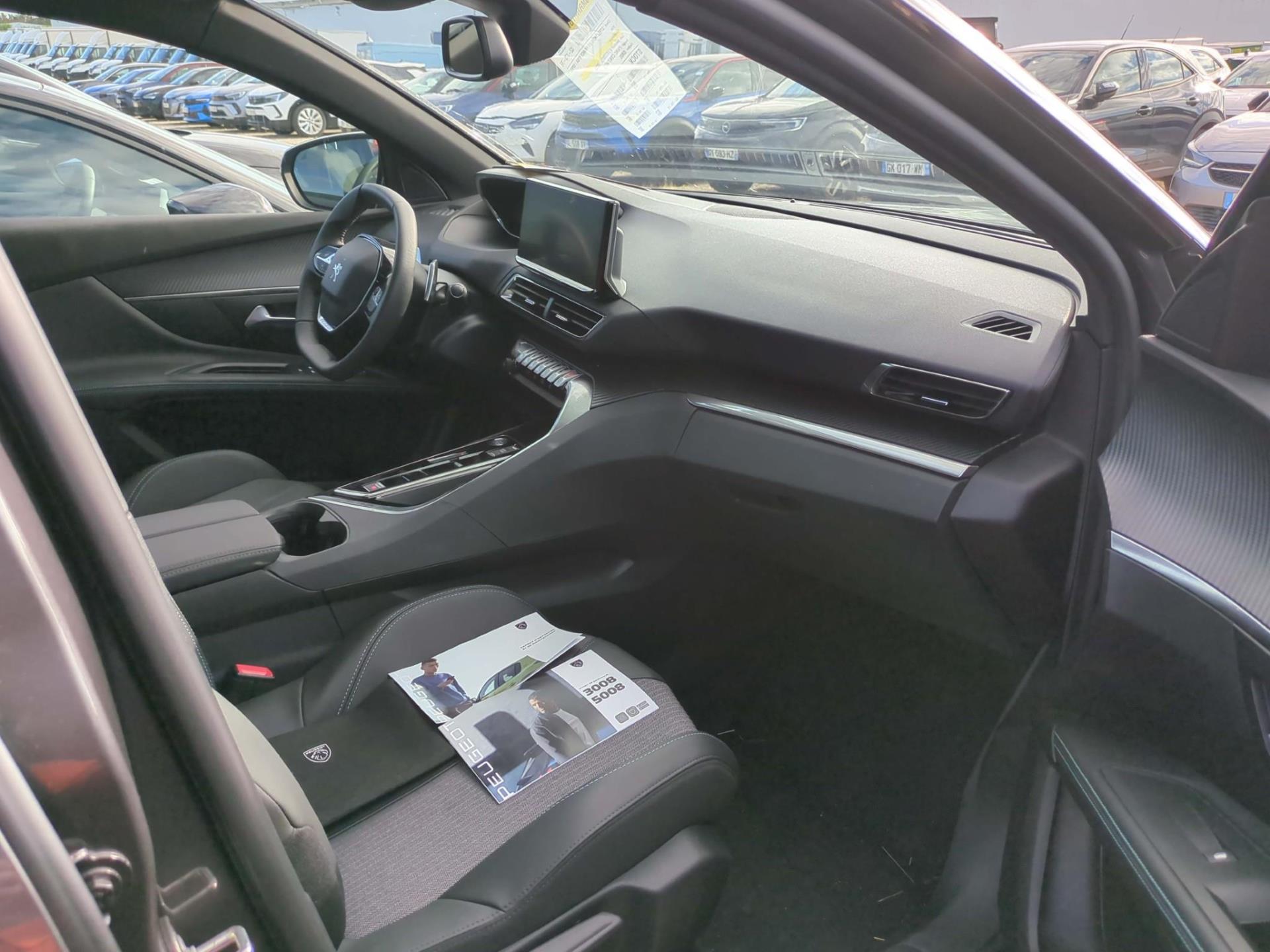 Peugeot 5008 Hybrid 136 e-DCS6 Allure Pack 2024