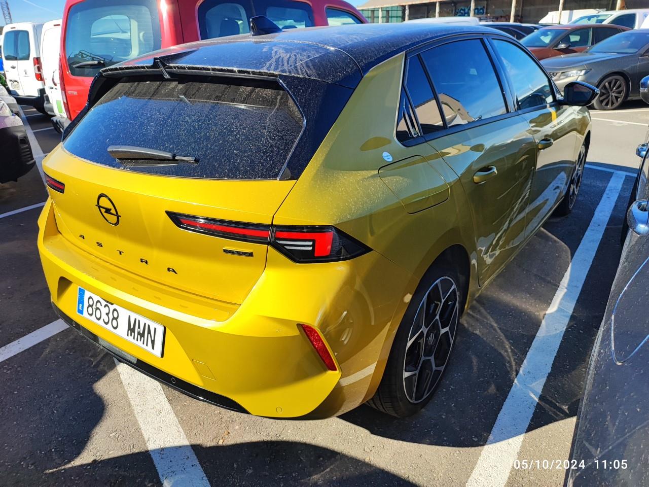 Foto Opel Astra PHEV 8