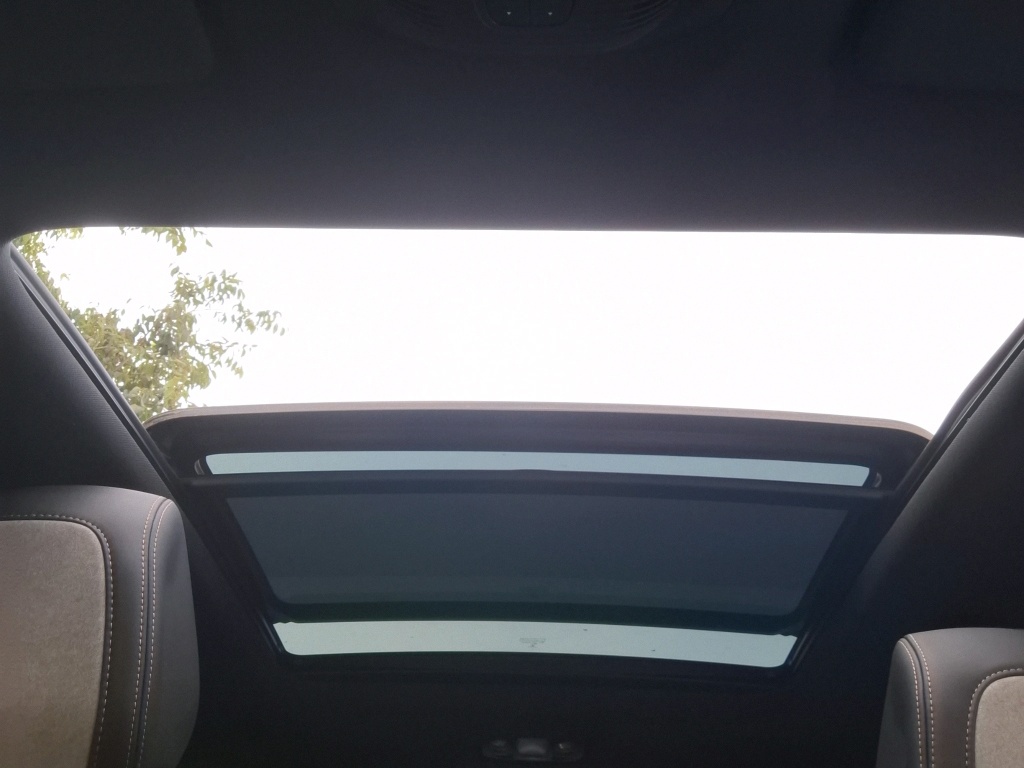 Peugeot 3008 Hybrid4 300 e-EAT8 GT Pack 2021