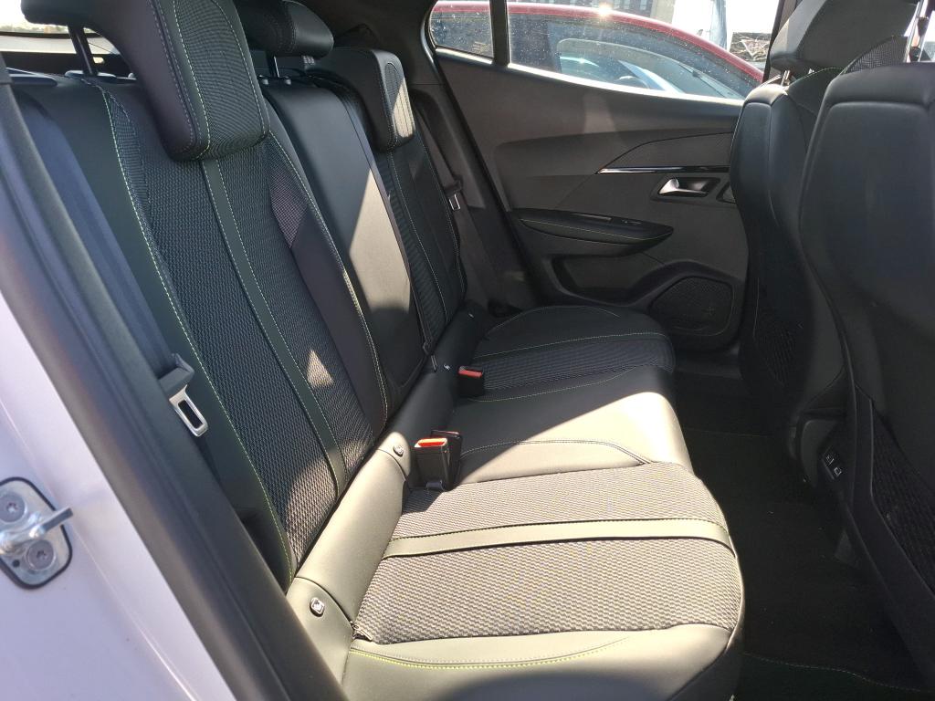 Peugeot 2008 PureTech 130 S&S EAT8 GT 2023