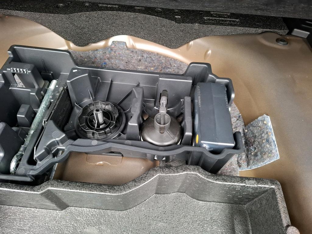 Peugeot 2008 BlueHDi 130 S&S EAT8 GT Pack 2022