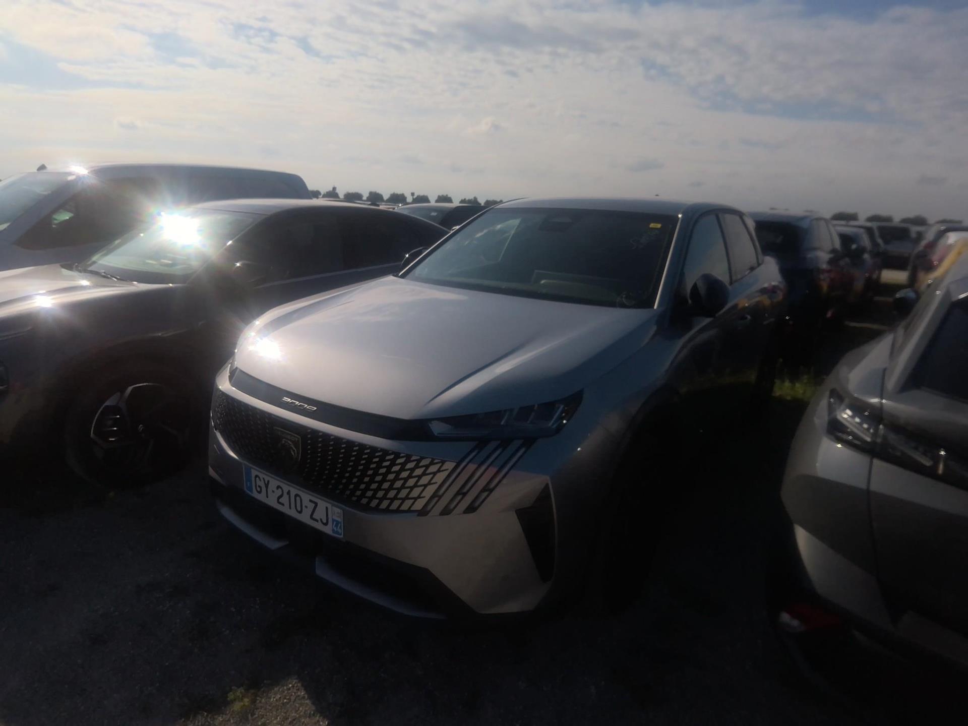 Peugeot 3008 Hybrid 136 e-DCS6 Allure 2024
