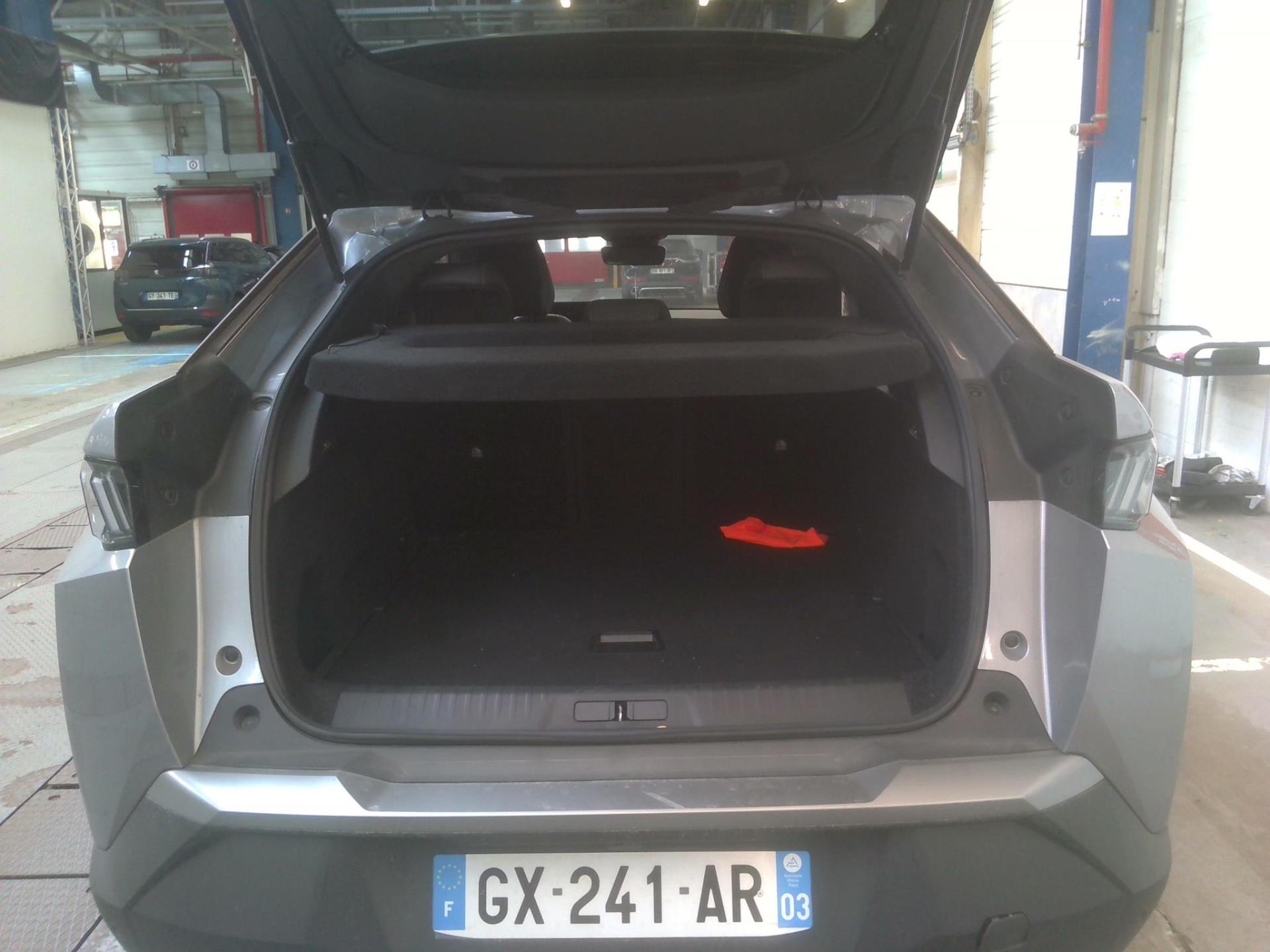 Peugeot 3008 Hybrid 136 e-DCS6 Allure 2024