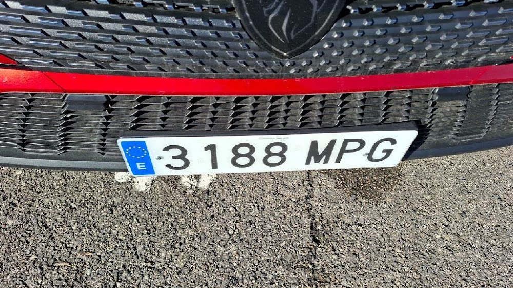 Peugeot 408 Nuevo 408 Allure PLUG-IN HYBRID 180 e-EAT8