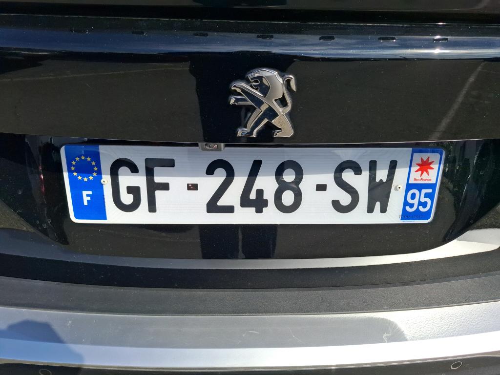 Peugeot 2008 BlueHDi 130 S&S EAT8 Allure Pack 2022