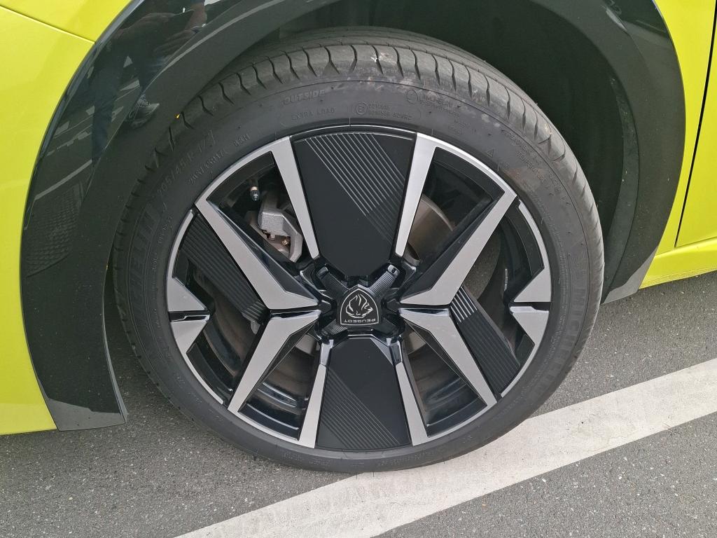 Peugeot 208 Hybrid 110 e-DCS6 GT 2025