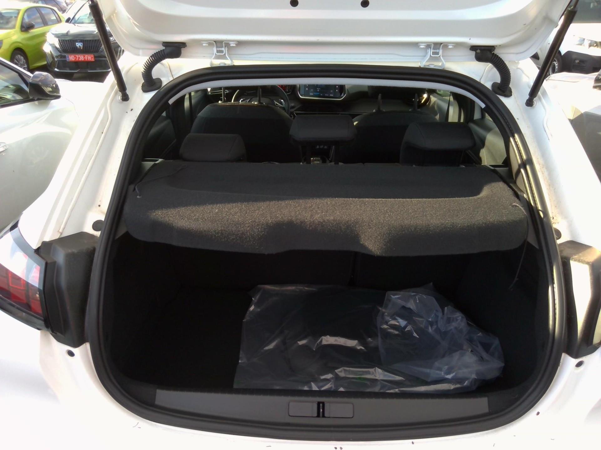 Peugeot 208 PureTech 100 S&S EAT8 Active Pack 2023