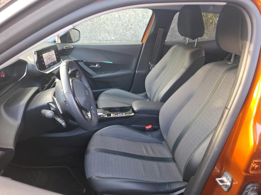 Peugeot 2008 BlueHDi 130 S&S EAT8 Allure 2022