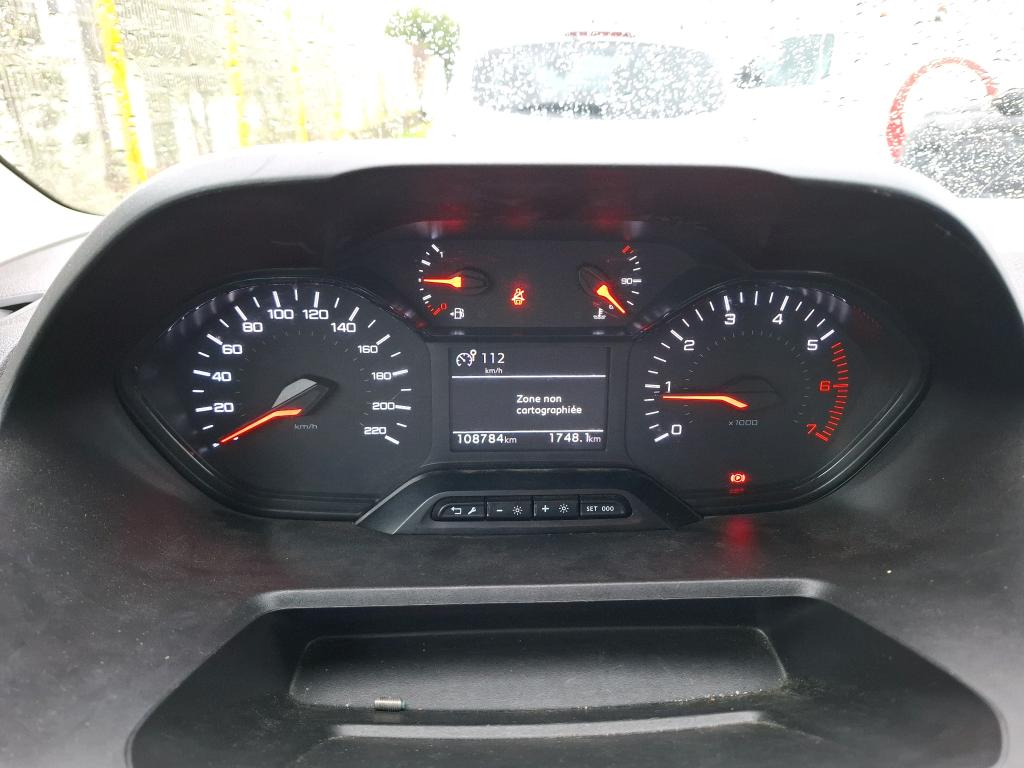 Peugeot PARTNER FOURGON STANDARD 650 KG BLUEHDI 130 S&S EAT8 ASPHALT 2021