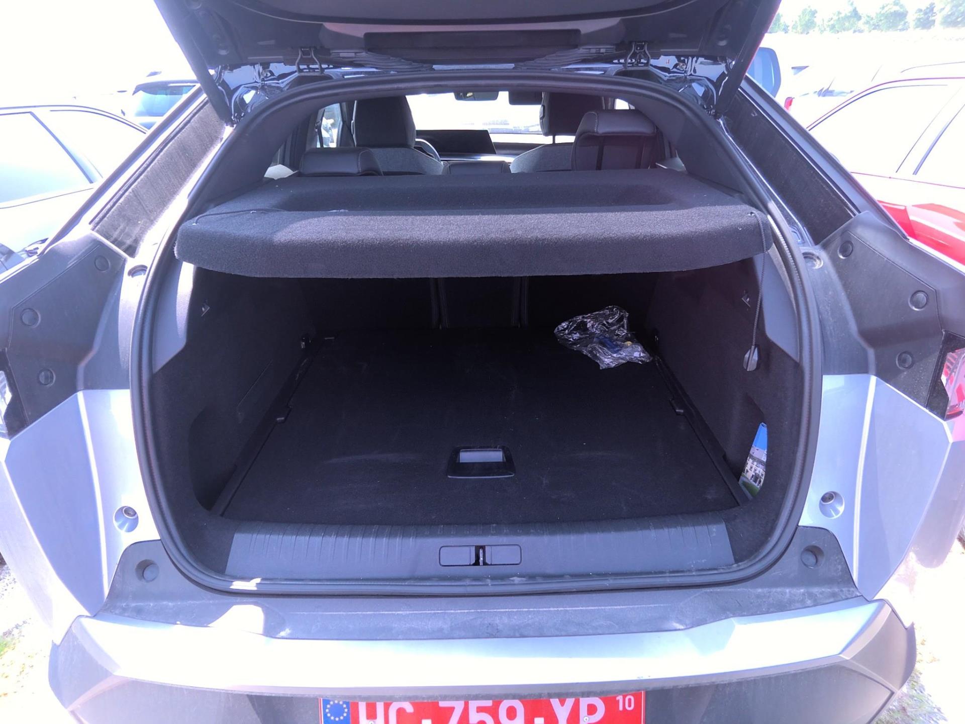 Peugeot 3008 Hybrid 136 e-DCS6 GT 2025