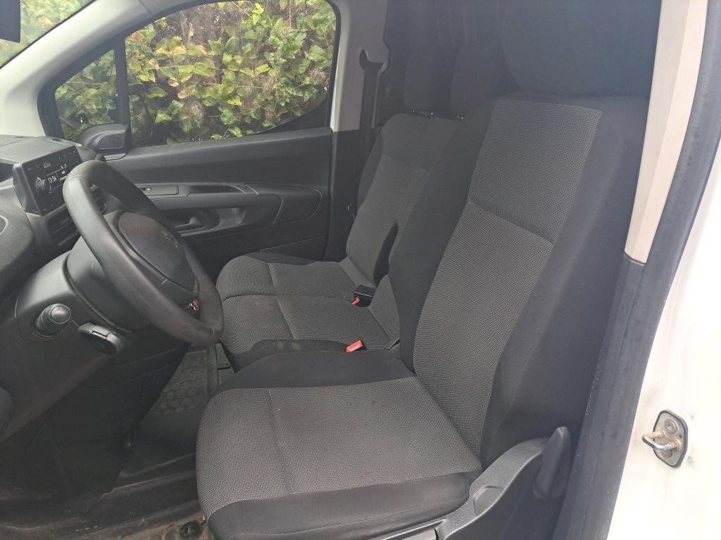 Peugeot PARTNER FOURGON STANDARD 650 KG BLUEHDI 100 S&S BVM5 PREMIUM 2020