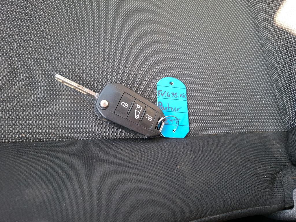 Peugeot PARTNER FOURGON STANDARD 650 KG BLUEHDI 100 S&S BVM5 PREMIUM 2020