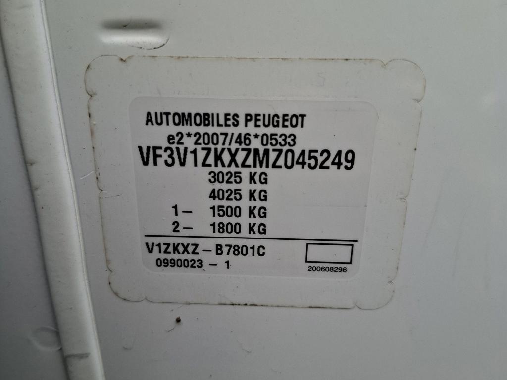 Peugeot EXPERT FGN TOLE STANDARD ELECTRIQUE 75KWH 136 ASPHALT 2021