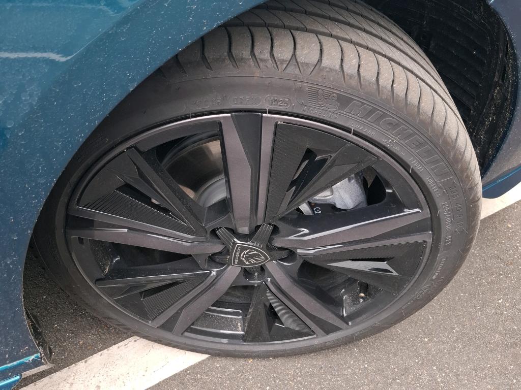 Peugeot 308 Hybrid 145 e-DCS6 GT 2025