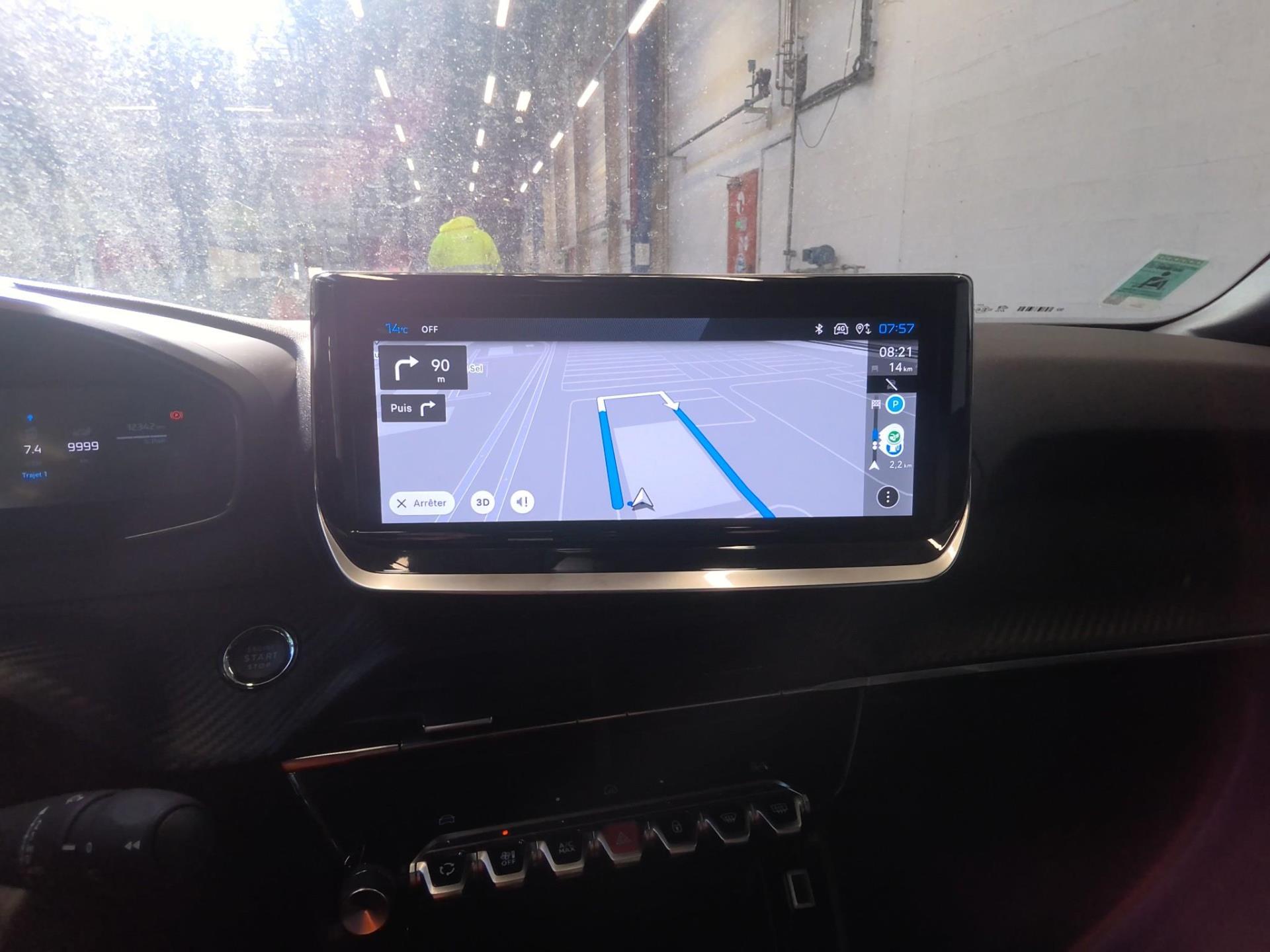Peugeot 2008 Hybrid 145 ch e-DCS6 Allure 2025