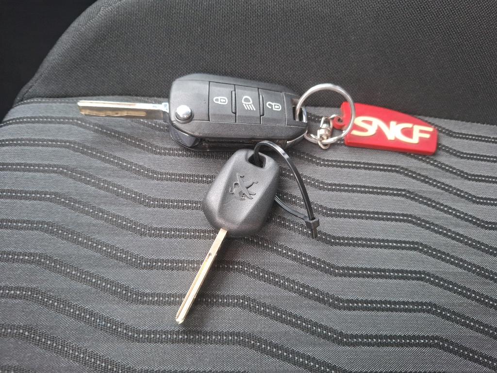 Peugeot 308 AFFAIRE BLUEHDI 100 S&S BVM6 PREMIUM 2018