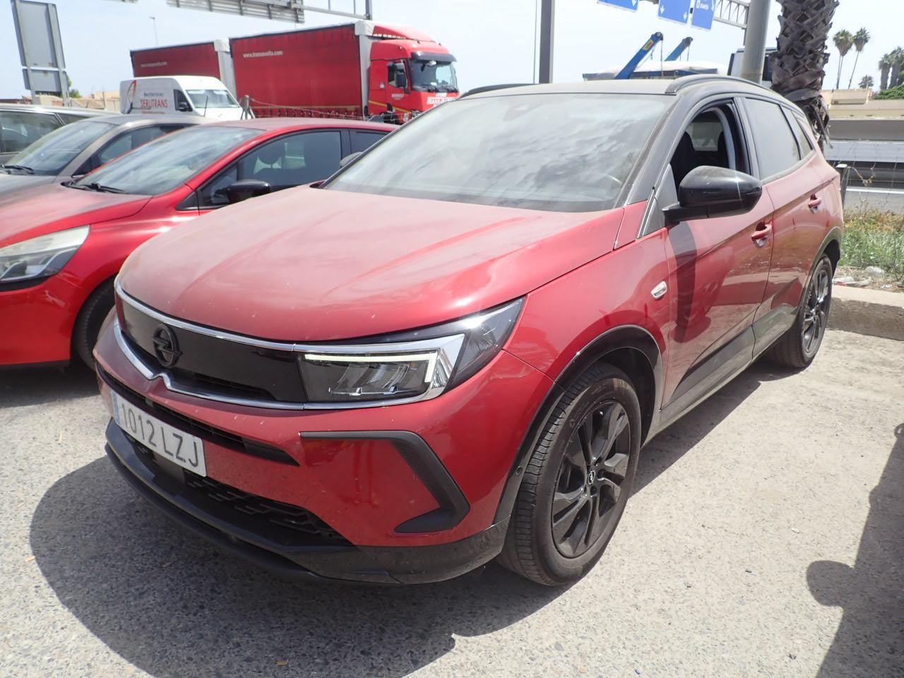 Foto Opel Grandland PHEV 9
