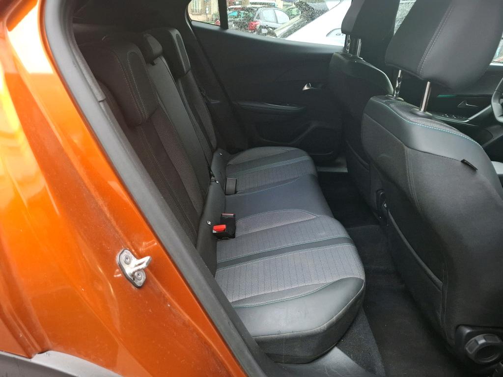 Peugeot 2008 BlueHDi 130 S&S EAT8 Allure 2021