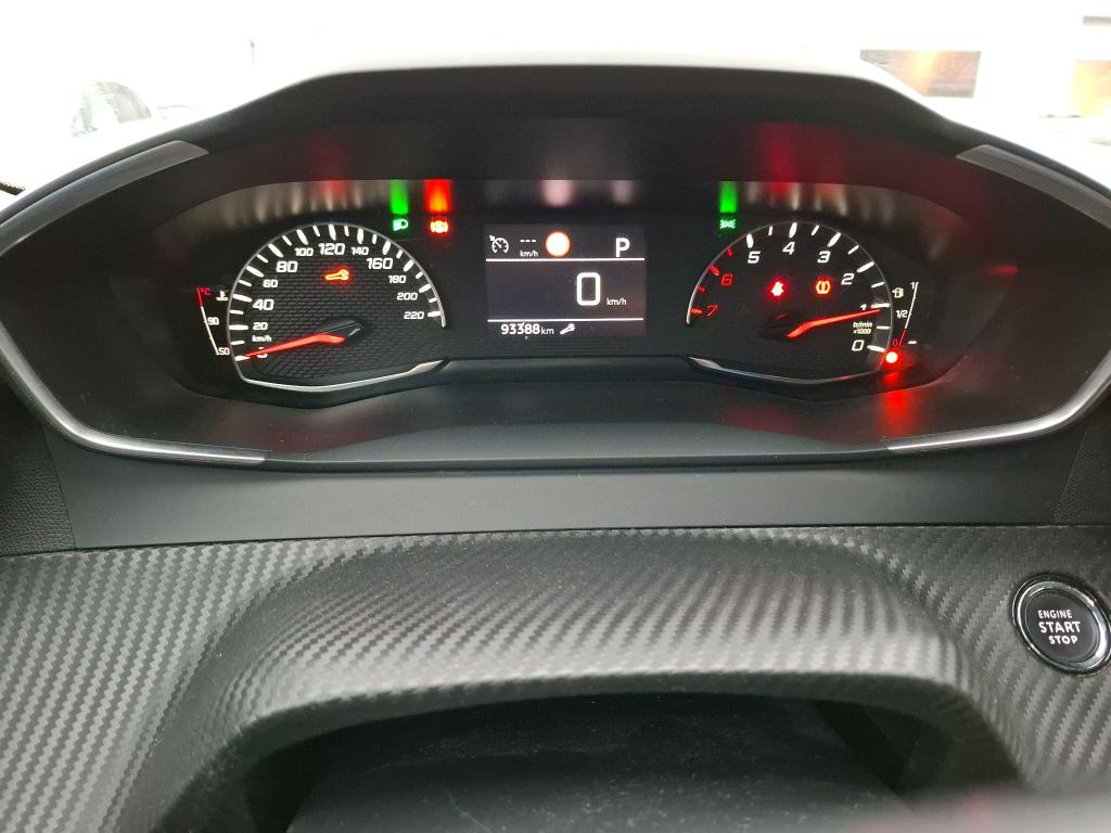 Peugeot 2008 BlueHDi 130 S&S EAT8 Allure 2021