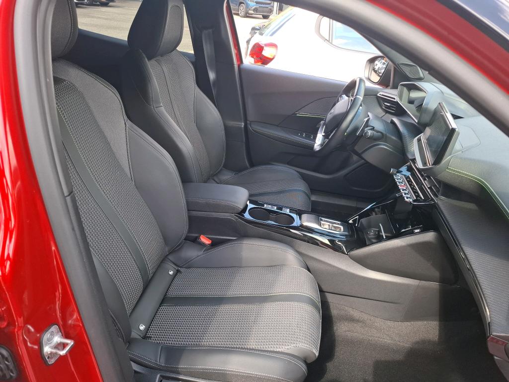 Peugeot 2008 PureTech 130 S&S EAT8 GT 2022