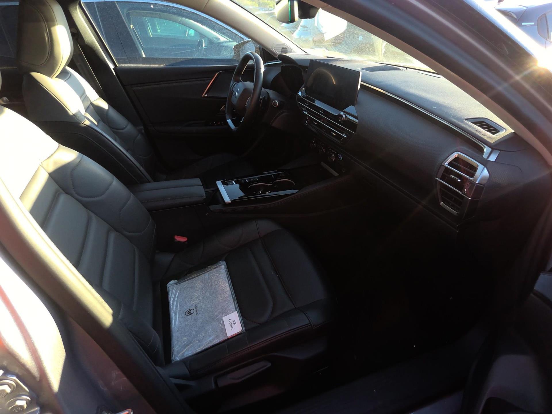 Citroen C5 X PureTech 130 EAT8 Plus 2024