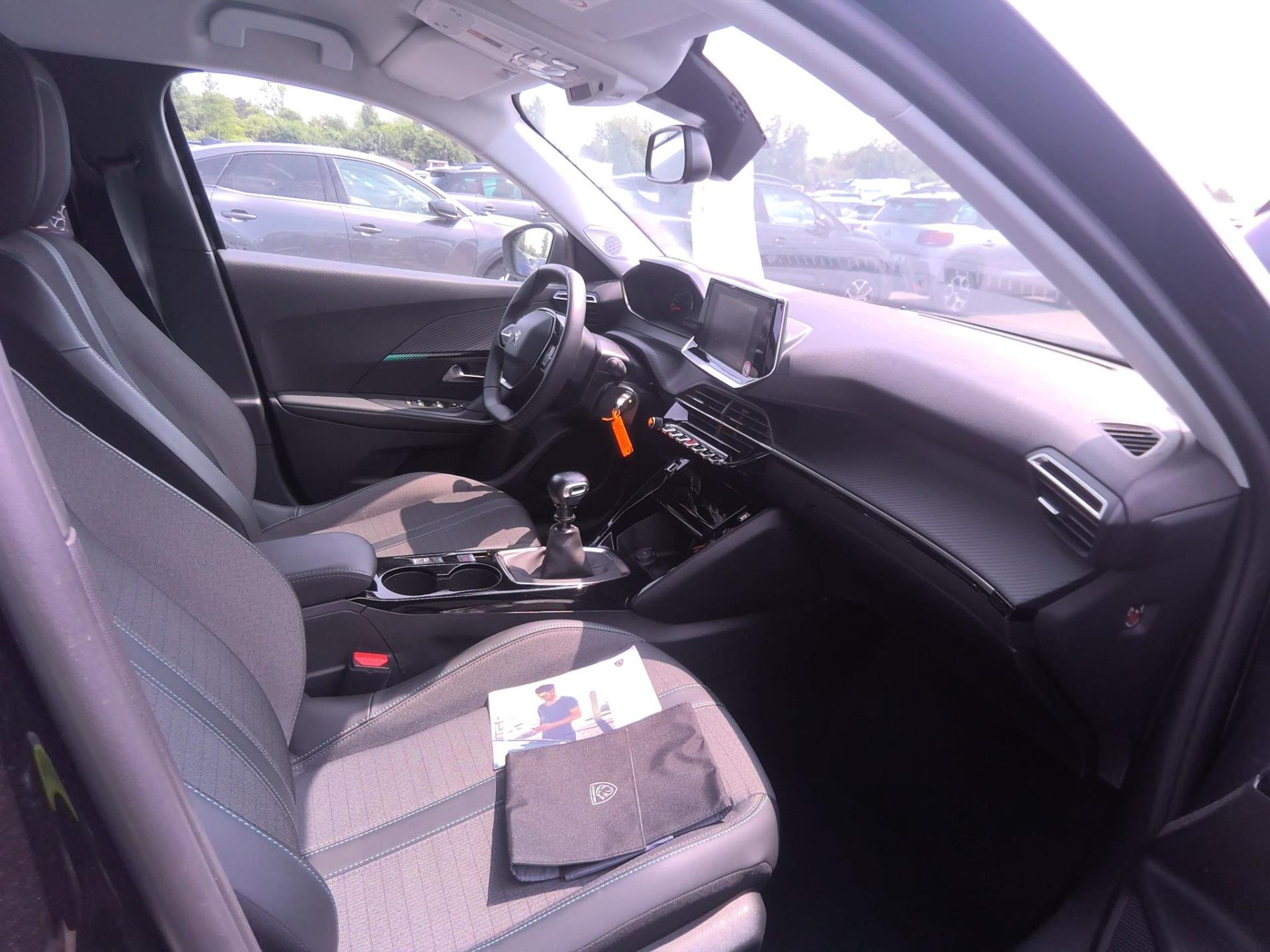 Peugeot 2008 PureTech 130 S&S BVM6 Allure 2022