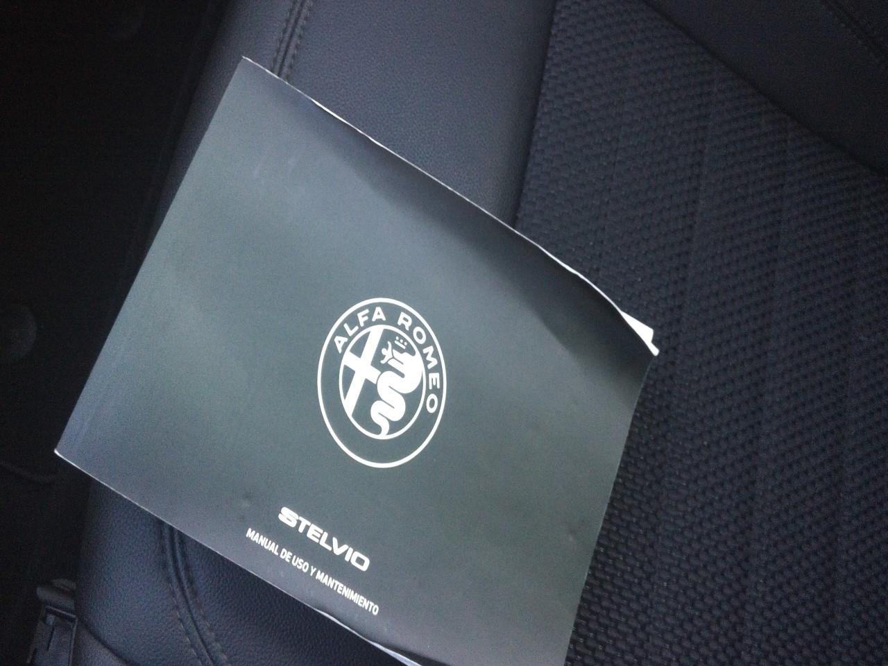 Foto Alfa Romeo Stelvio 8