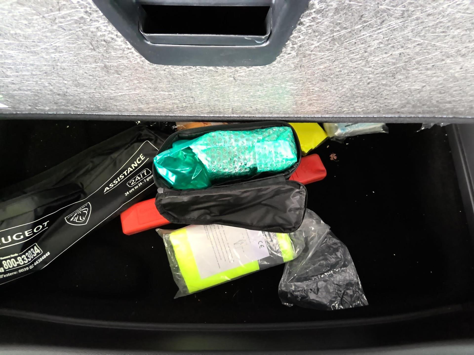 Peugeot 5008 Hybrid 145 ch e-DCS6 GT 2025