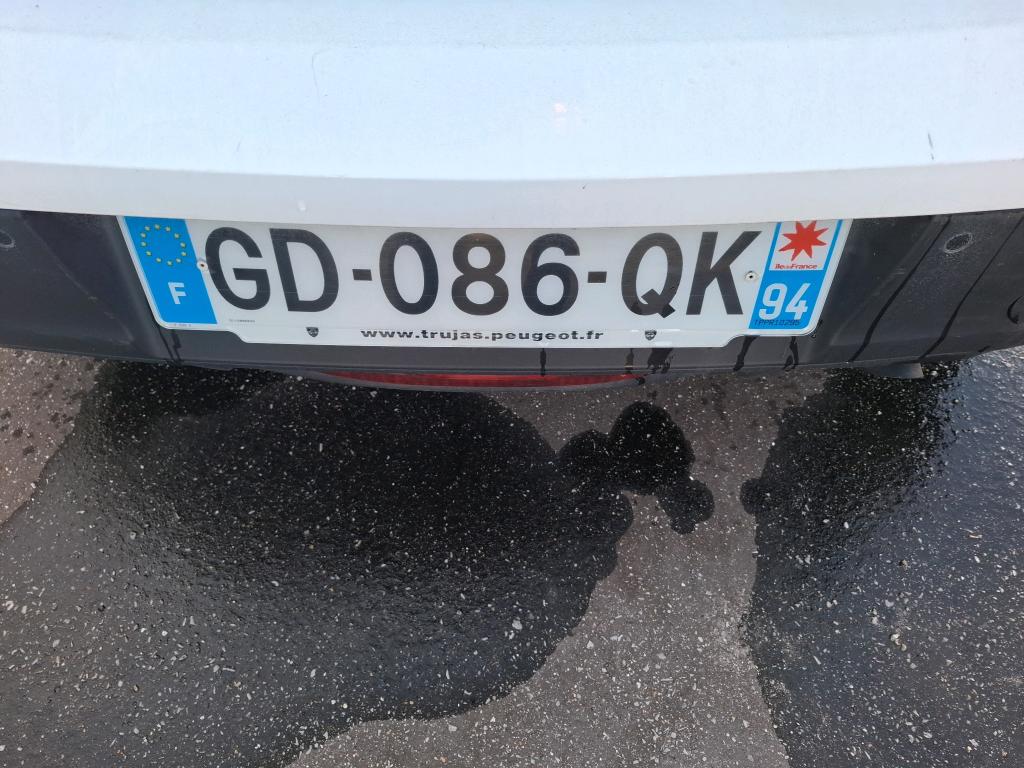Peugeot 208 PURETECH 100 S&S EAT8 ACTIVE BUSINESS R 2021
