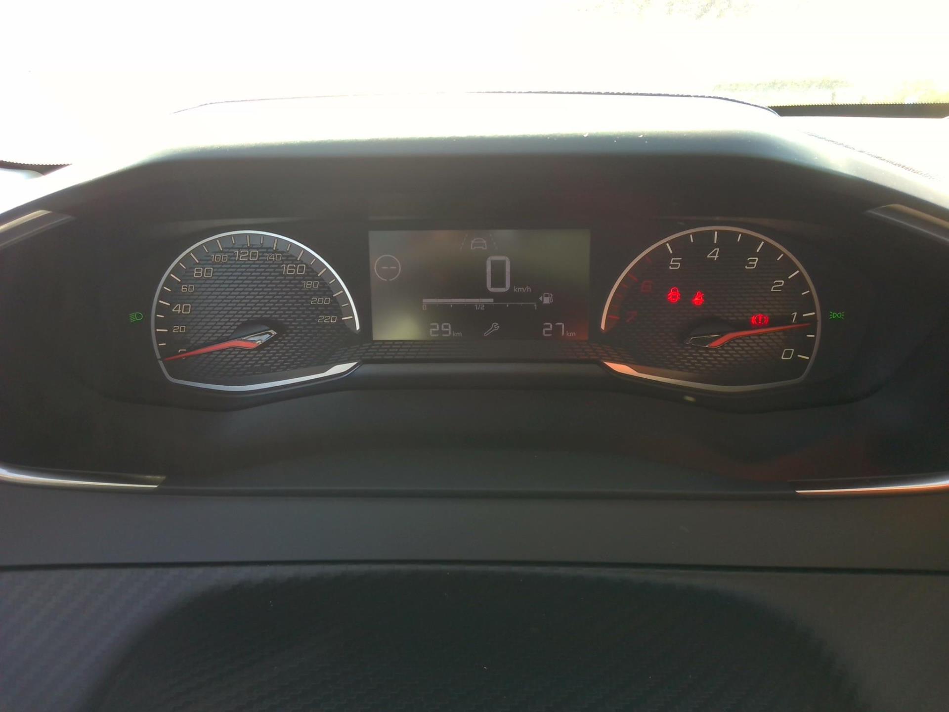 Peugeot 208 PURETECH 75 S&S BVM5 PREMIUM 2024