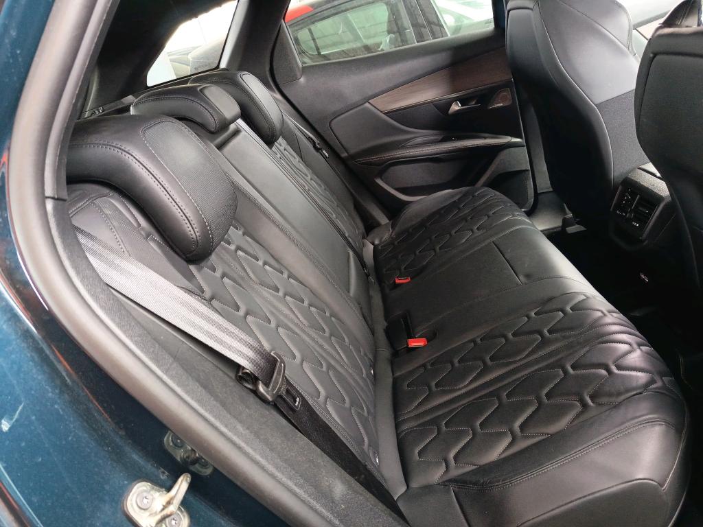 Peugeot 3008 Hybrid4 300 e-EAT8 GT Pack 2021