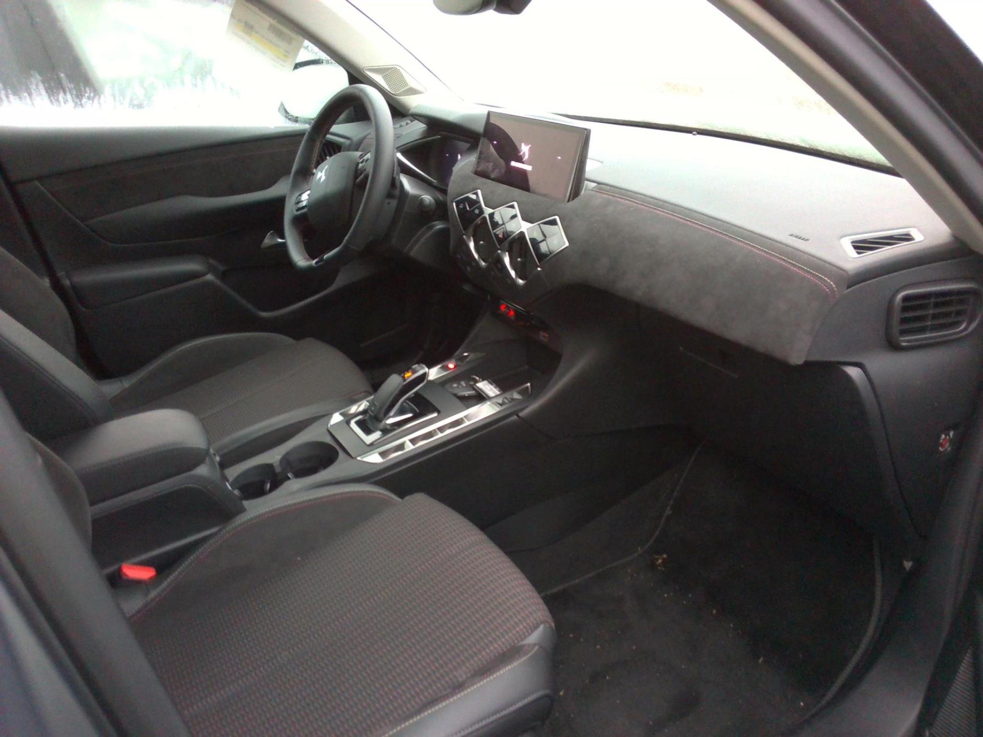 DS DS3 Crossback PureTech 130 EAT8 Performance Line+ 2023