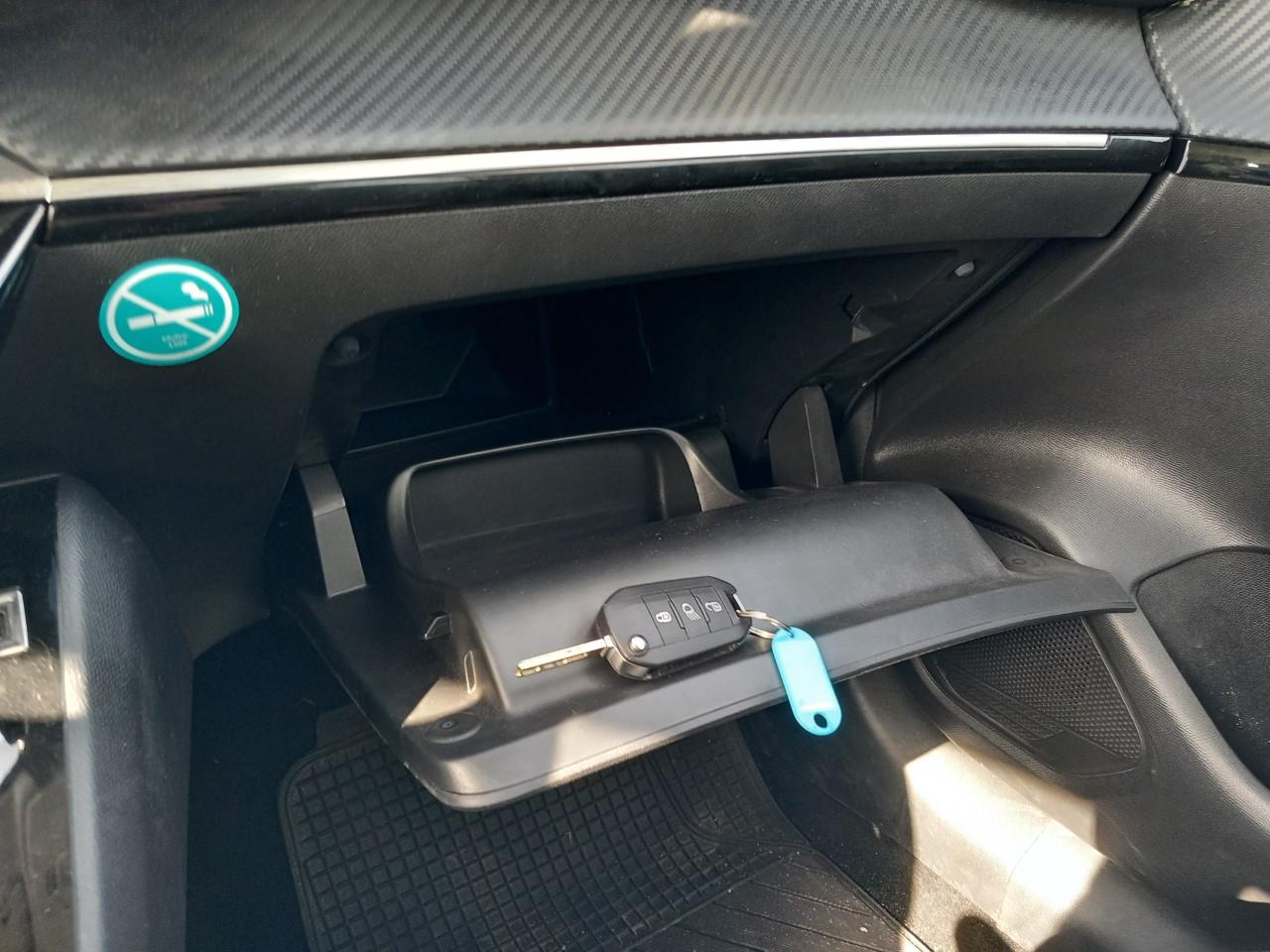 Foto Peugeot 308 8