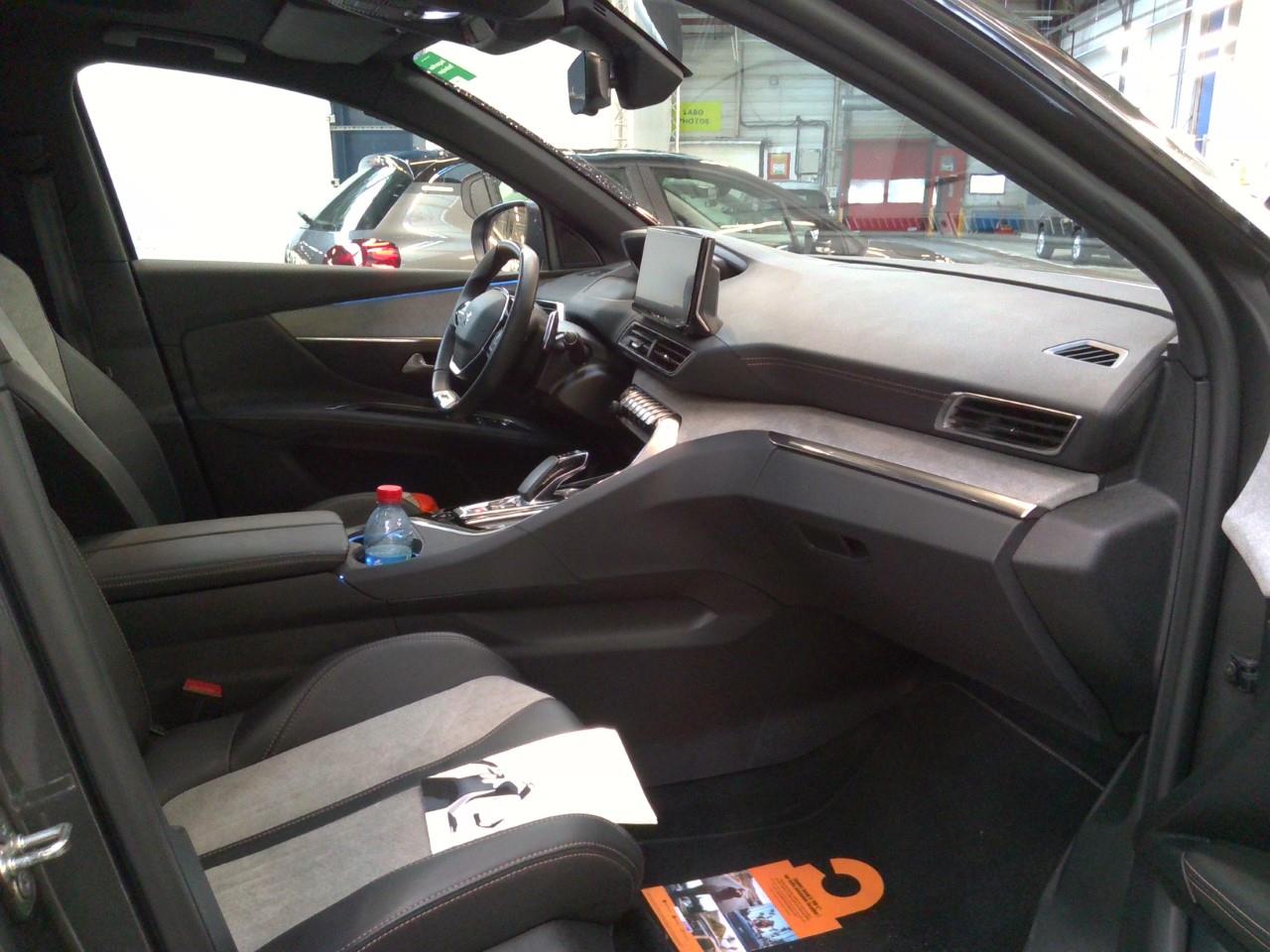 Peugeot 3008 Hybrid4 300 e-EAT8 GT 2021