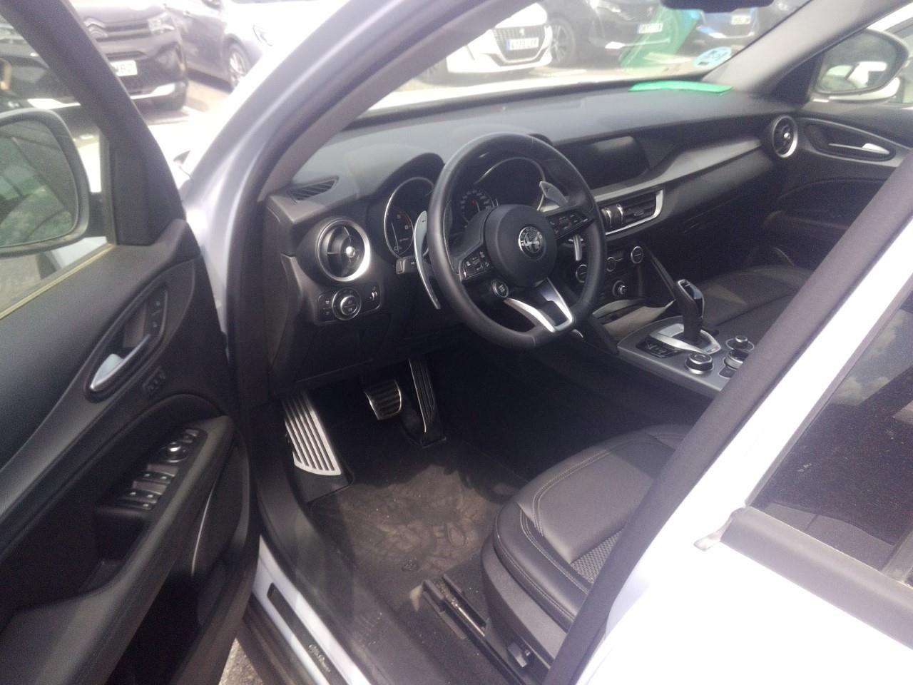 Foto Alfa Romeo Stelvio 3