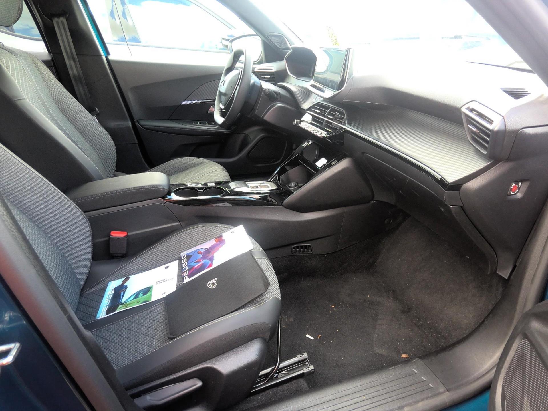 Peugeot 2008 Hybrid 145 ch e-DCS6 Allure 2026