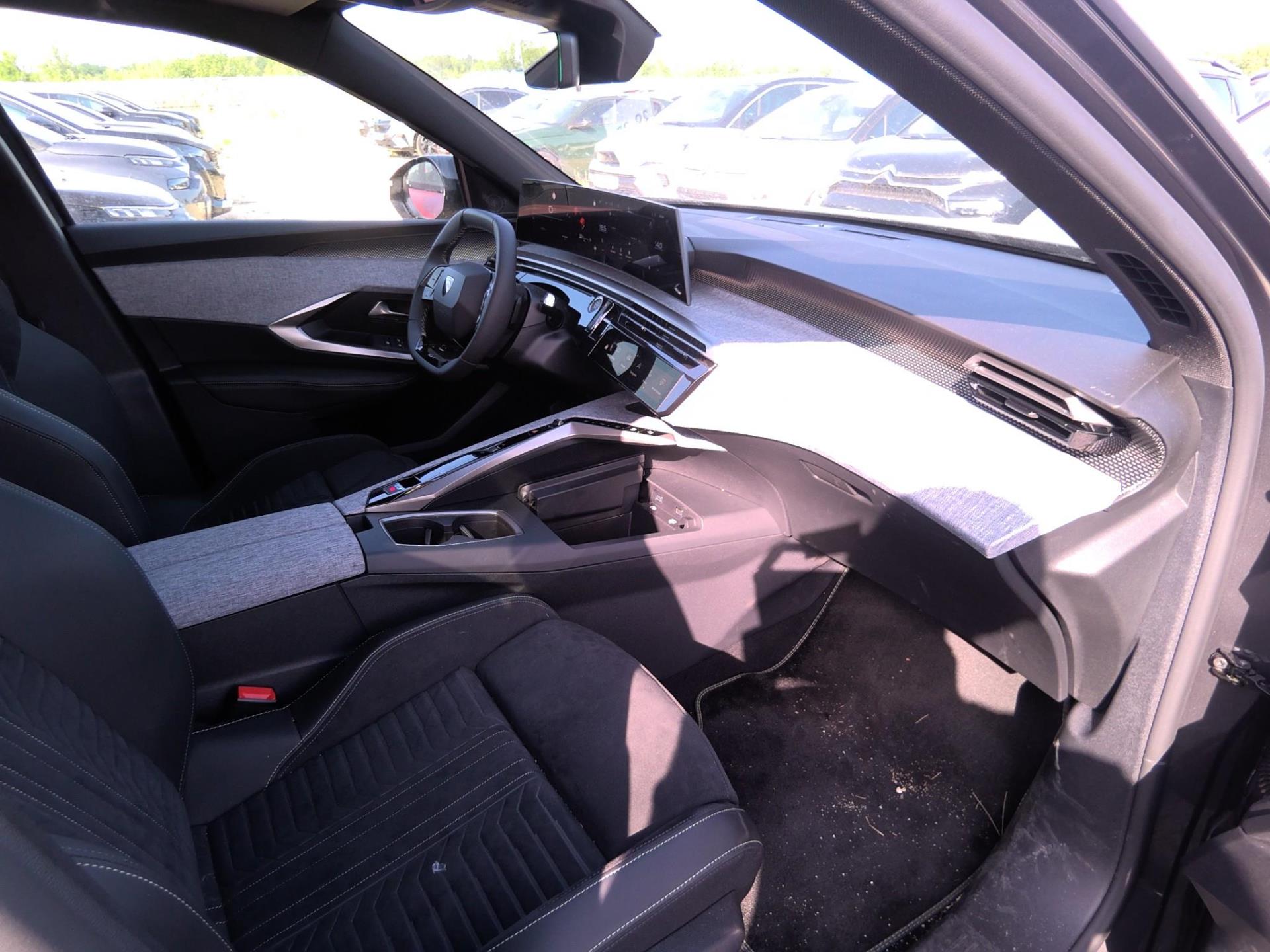 Peugeot 3008 Hybrid 145 e-DCS6 GT 2025