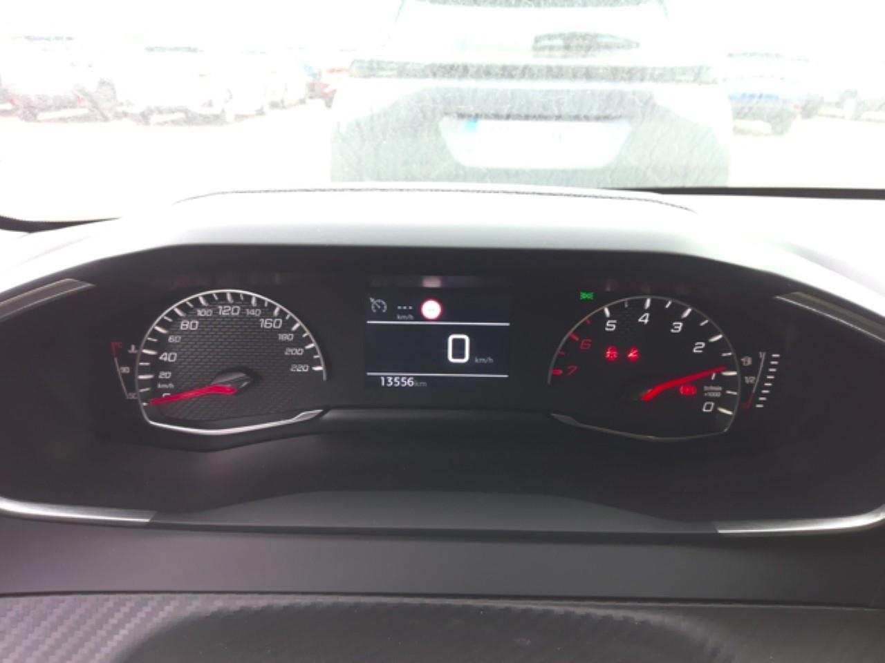 Foto Peugeot 208 5