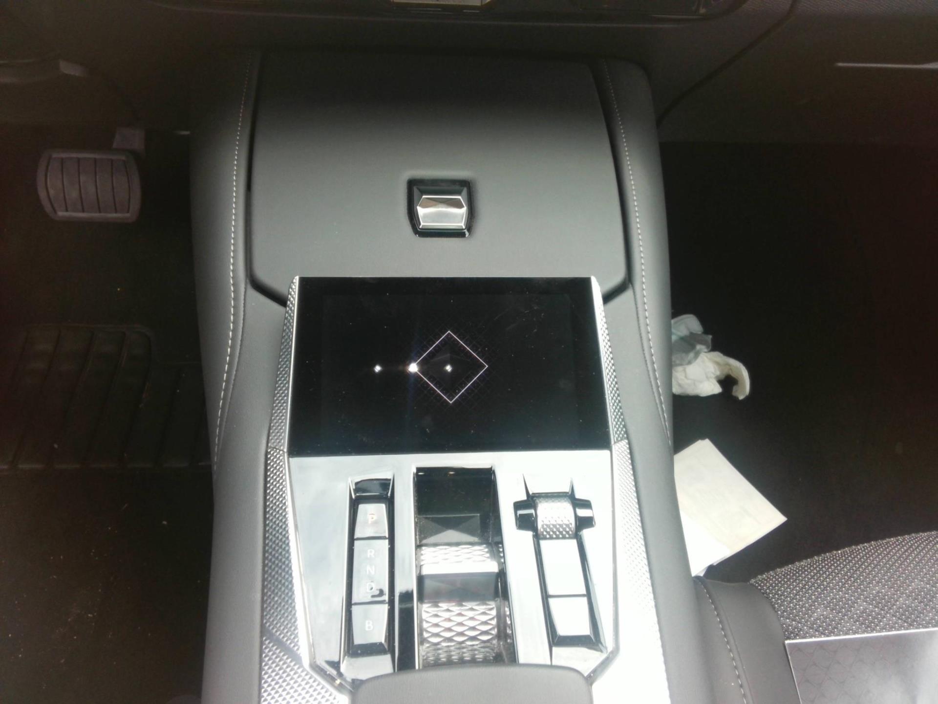 DS DS 4 Hybride E-Tense 225 EAT8 Cross Trocadero 2022