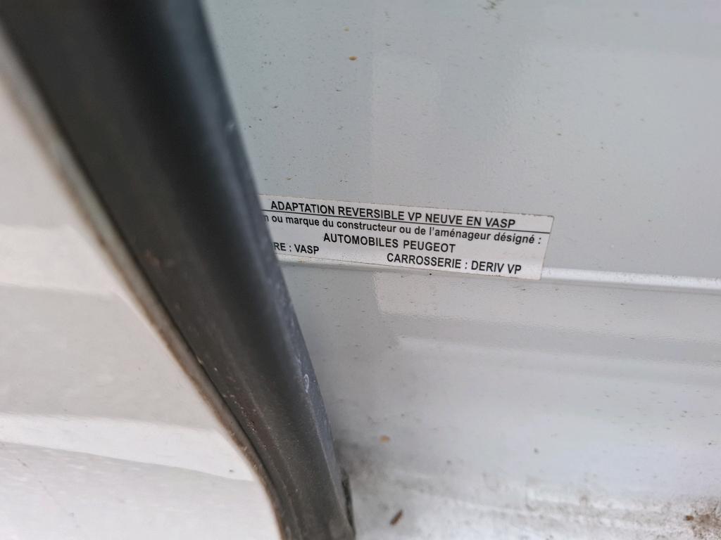 Peugeot 208 BLUEHDI 100 S&S BVM6 PREMIUM 2022