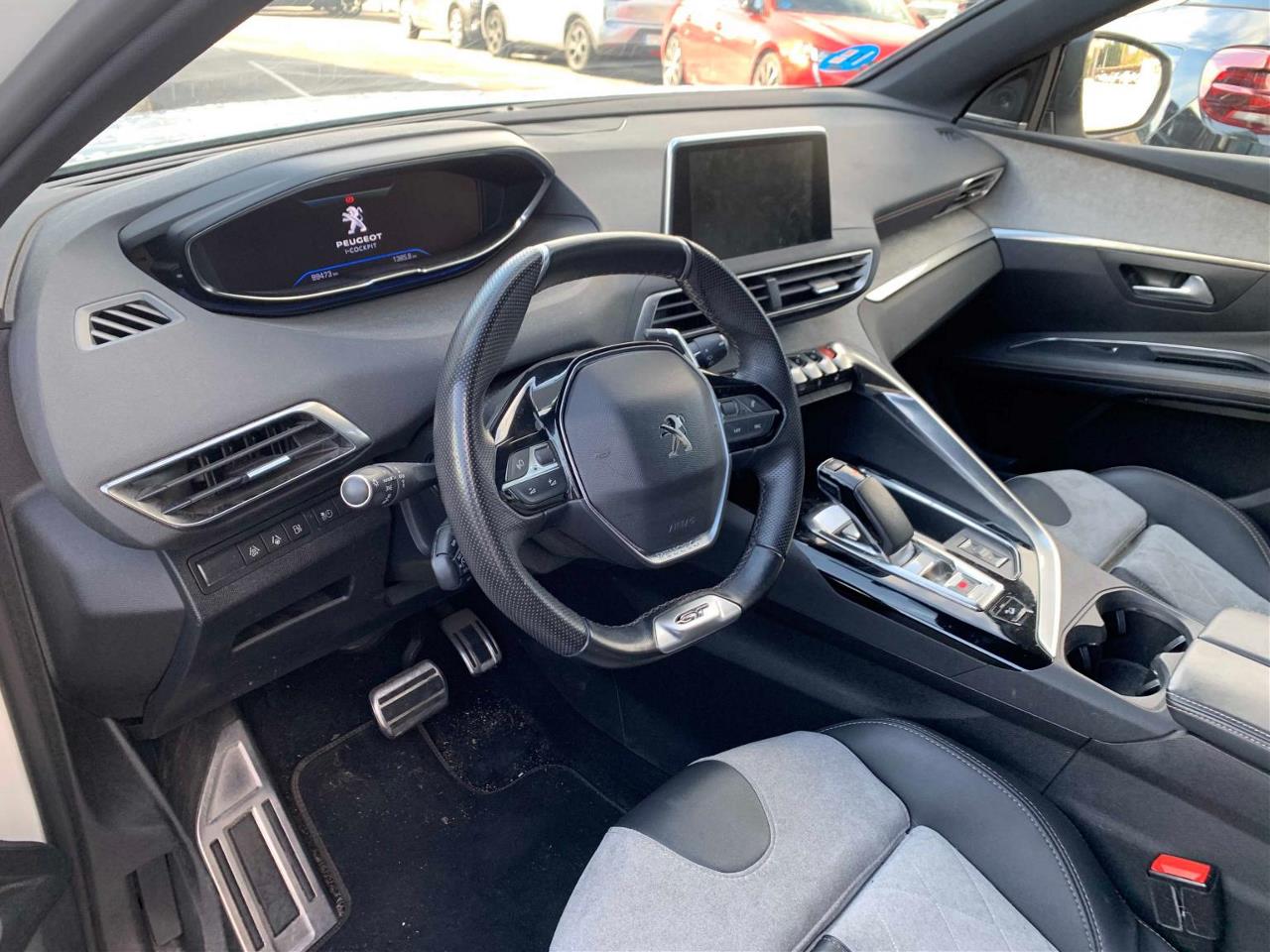 Foto Peugeot 3008 Hybrid 9