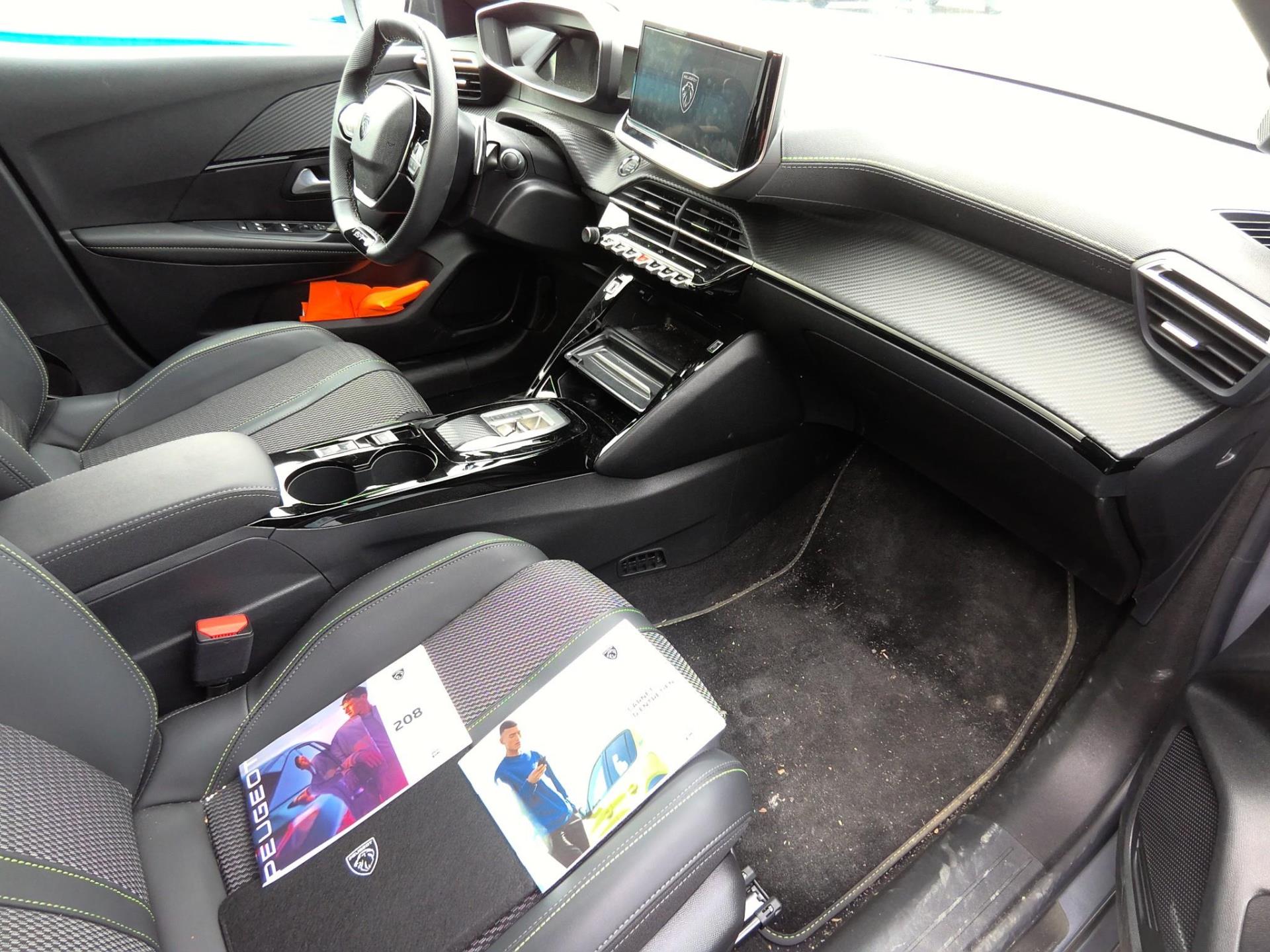 Peugeot 208 Hybrid 110 e-DCS6 GT 2025