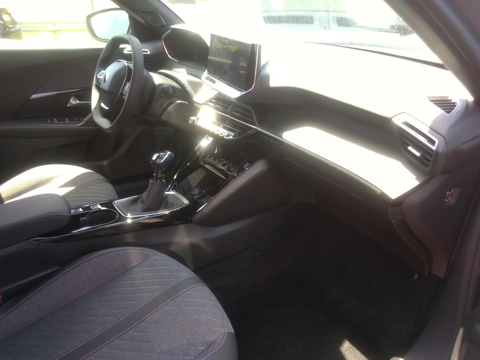 Peugeot 2008 100 S&S BVM6 Allure 2025