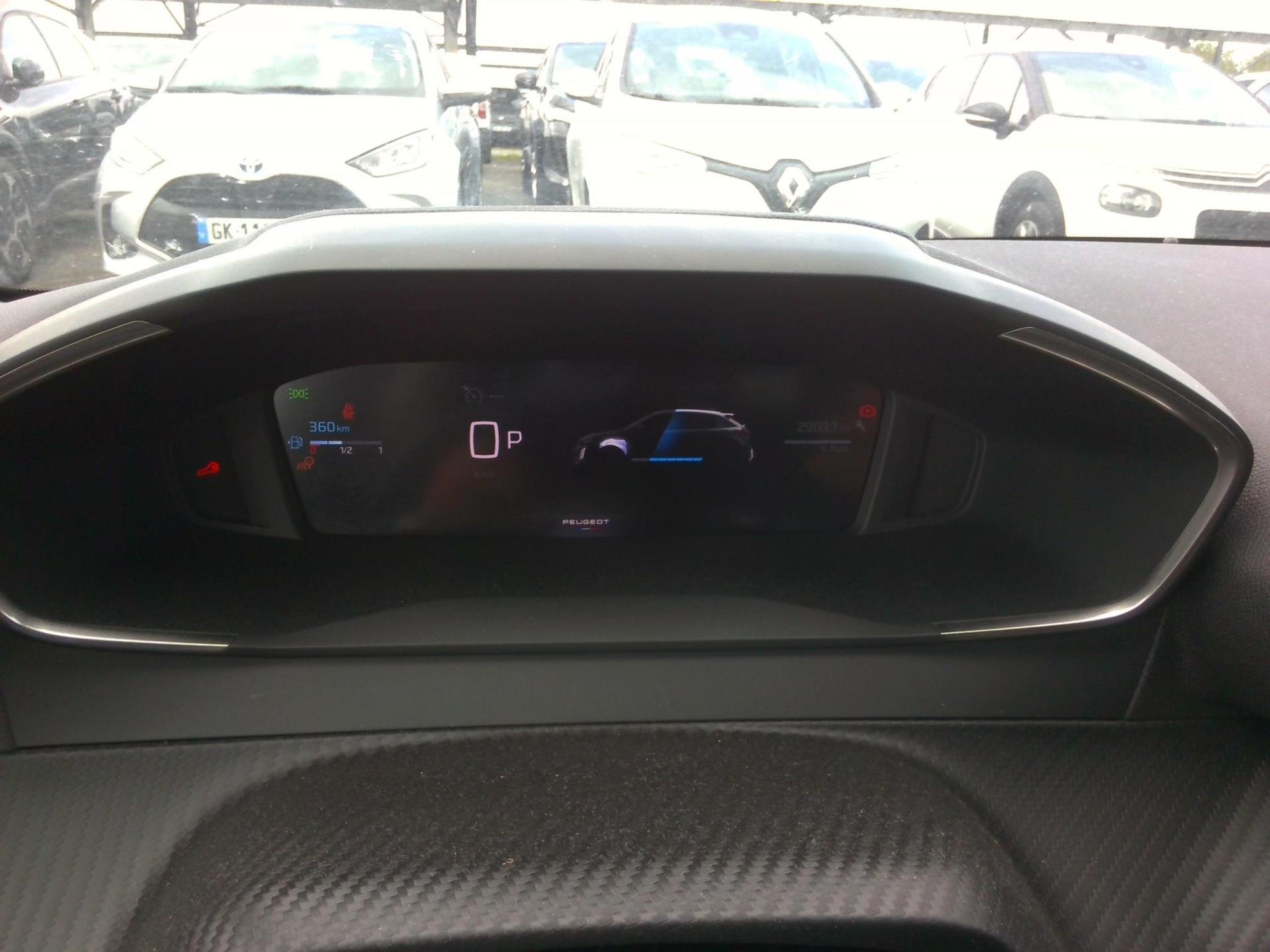 Peugeot 208 Hybrid 100 e-DCS6 Allure 2025
