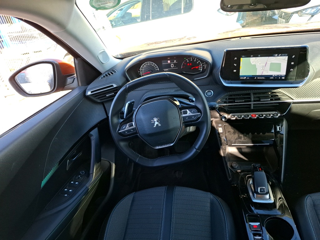 Peugeot 2008 BlueHDi 130 S&S EAT8 Allure 2021