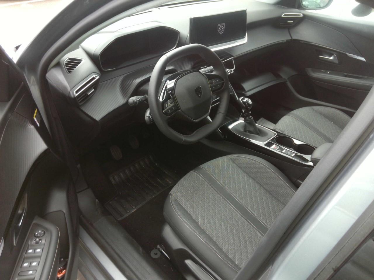 Foto Peugeot 208 9