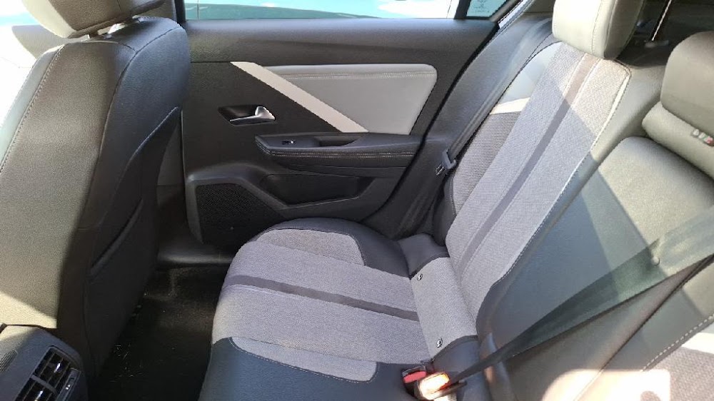 Foto Opel Astra 14