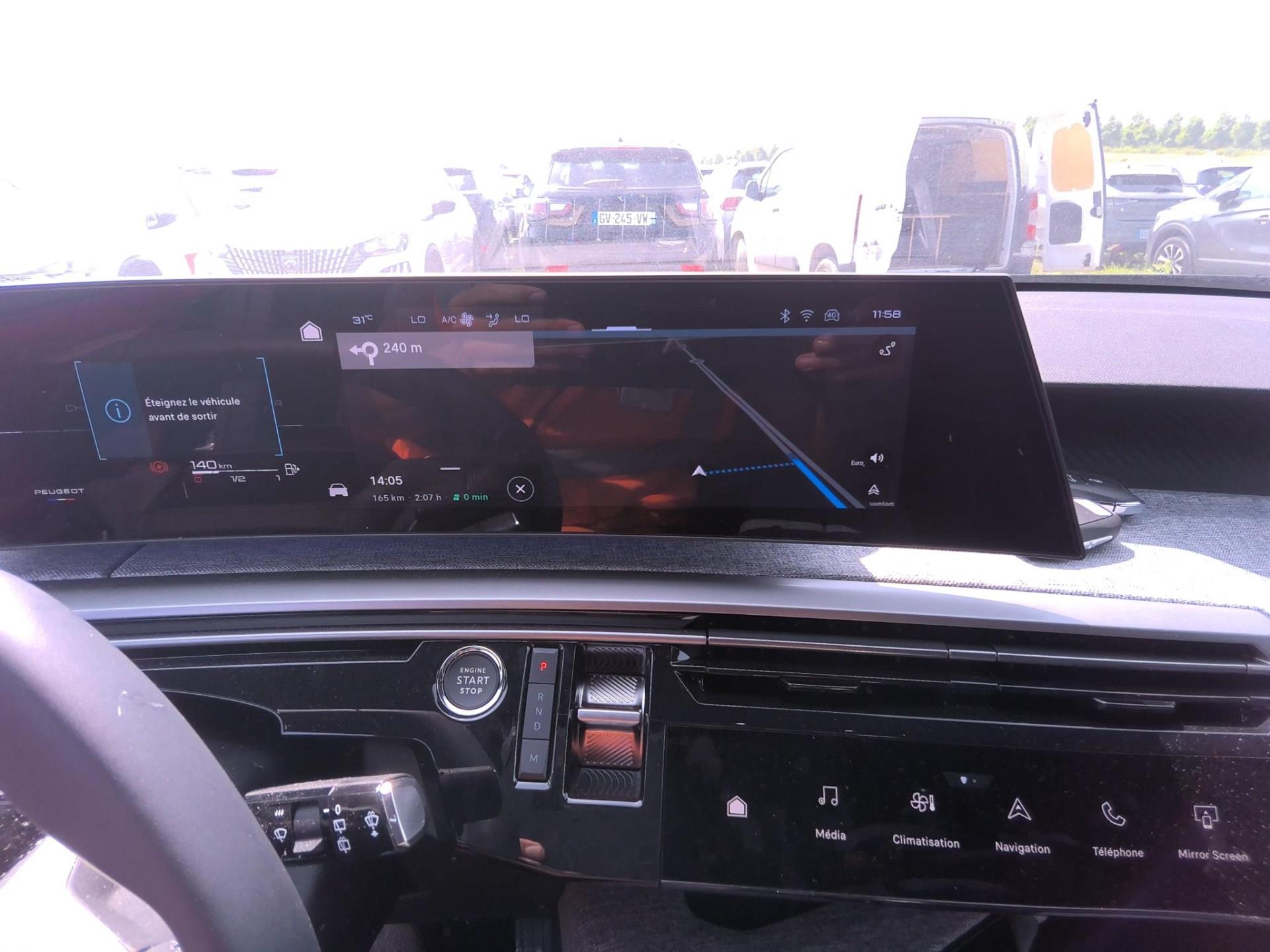 Peugeot 5008 Hybrid 136 e-DCS6 Allure 2025