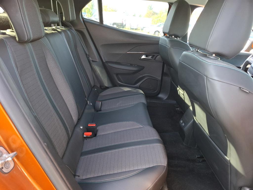 Peugeot 2008 BlueHDi 130 S&S EAT8 Allure Business 2021