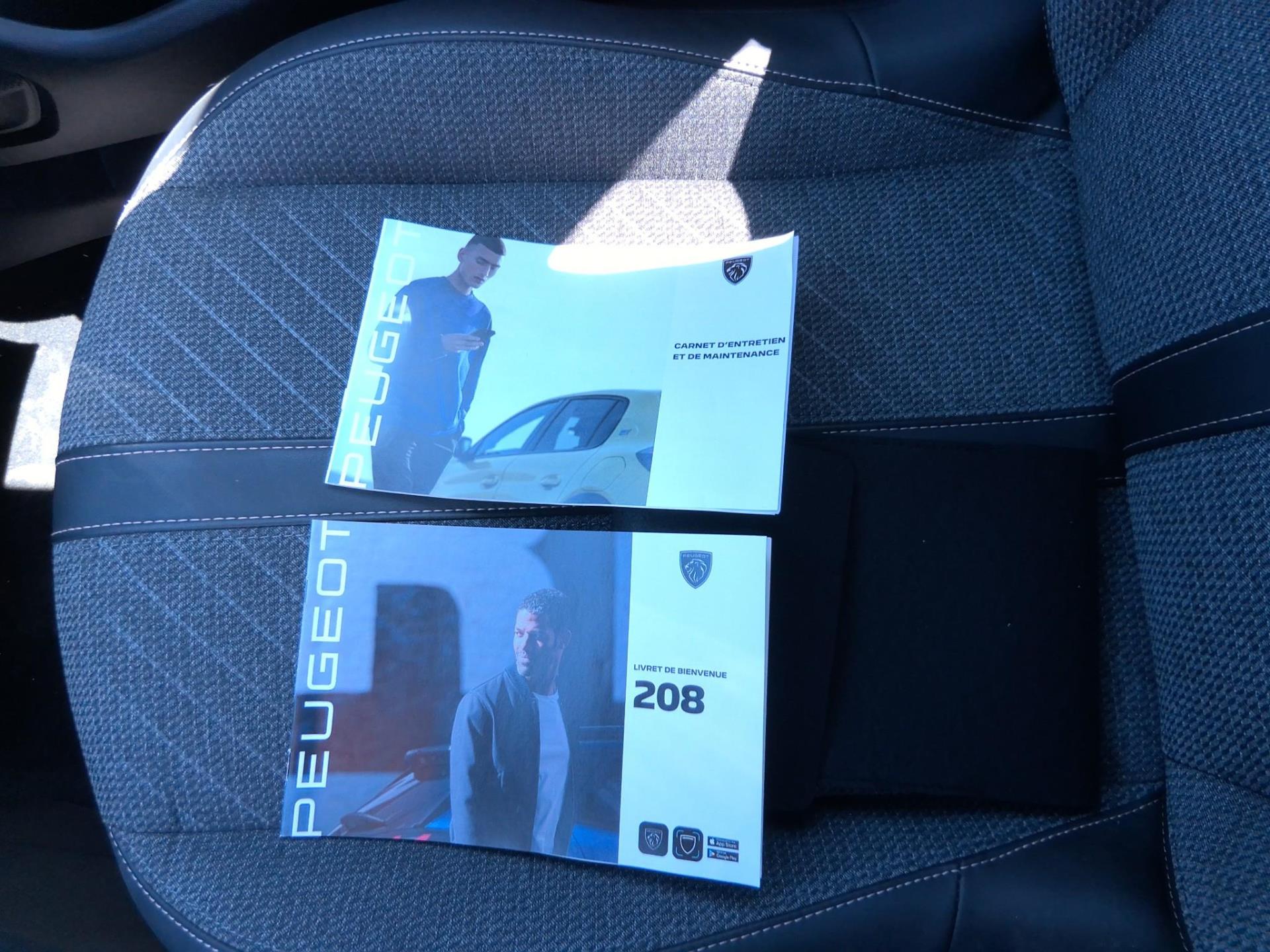Peugeot 208 PureTech 100 S&S BVM6 Allure 2024
